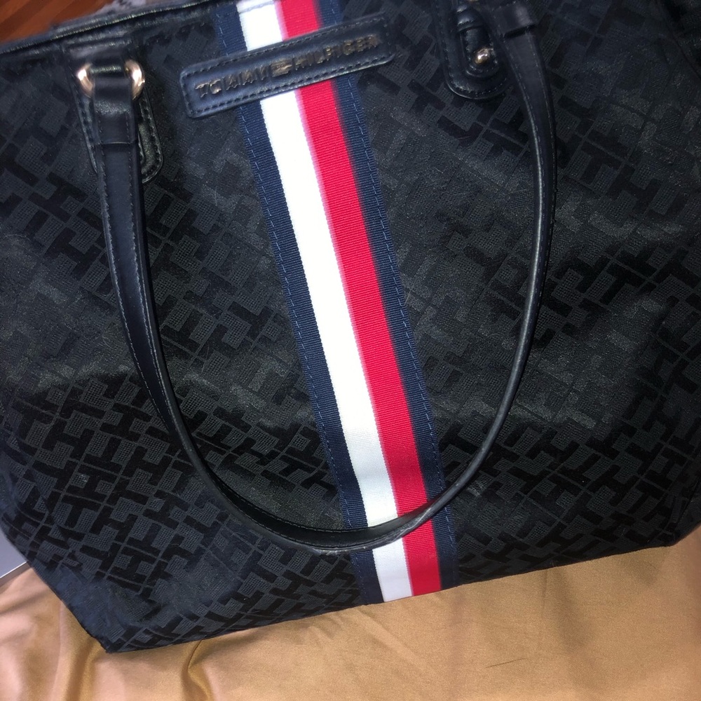 Price drop🔴 half off!!! Tommy Hilfiger tote